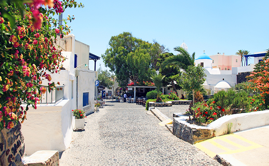 Η πλατεία στο Μεγαλοχώρι