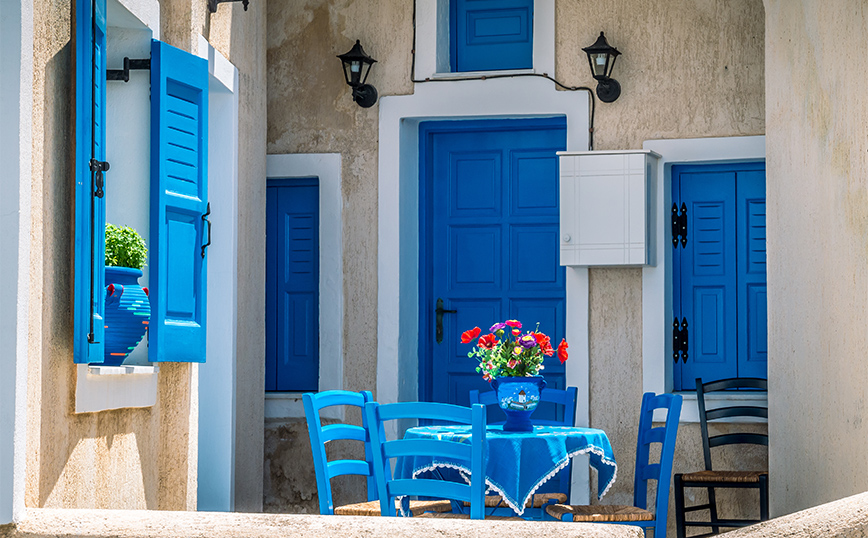 Είσοδος παραδοσιακού σπιτιού στο Μεγαλοχώρι