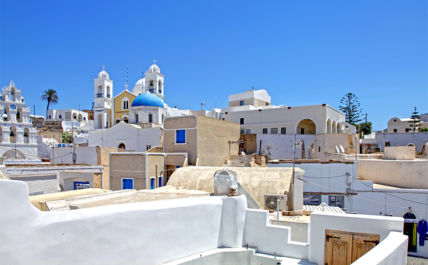 Παραδοσιακά σπίτια κυκλαδίτικης αρχιτεκτονικής στο Μεγαλοχώρι