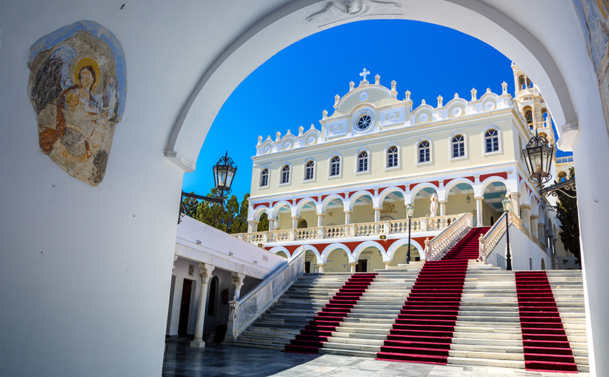 Ιερός Ναός Παναγίας Ευαγγελίστριας Τήνου Ιερός Ναός Παναγίας Ευαγγελίστριας Τήνου