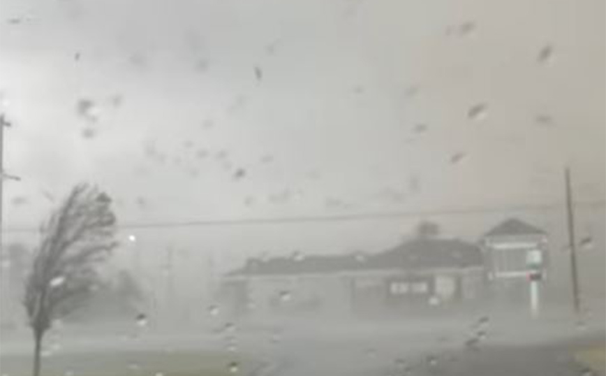 Αυτό θα πει «σε απόσταση αναπνοής» από έναν σίφουνα