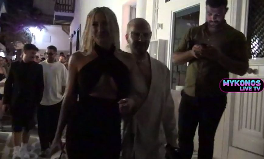Ιωάννα Τούνη: Βρέθηκε στη Μύκονο με μαλλιά ράστα και εντυπωσιακό ντεκολτέ – Δείτε βίντεο