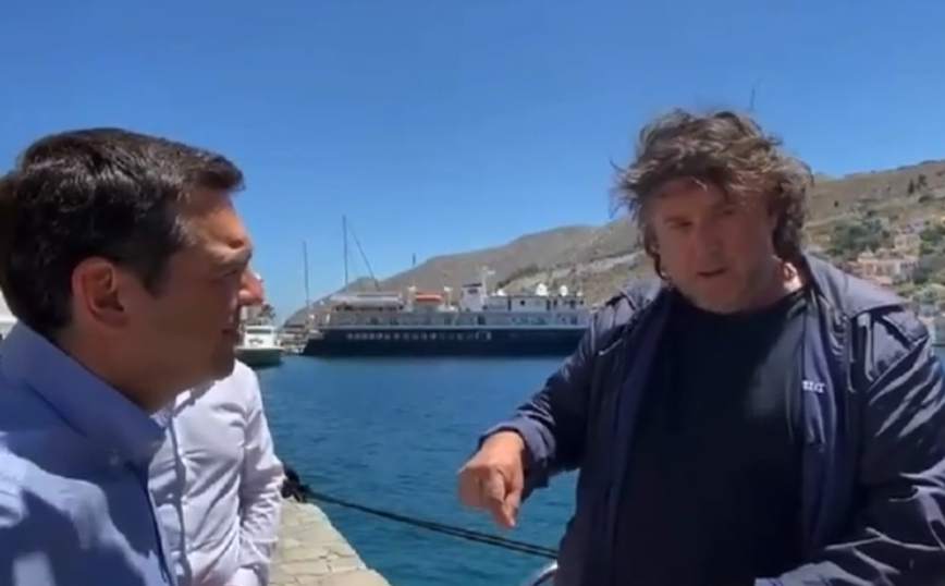 Τι ζήτησε ψηφοφόρος της ΝΔ από τον Τσίπρα να πει στον Μητσοτάκη – «Πάντως είσαι συμπαθητικός άνθρωπος»
