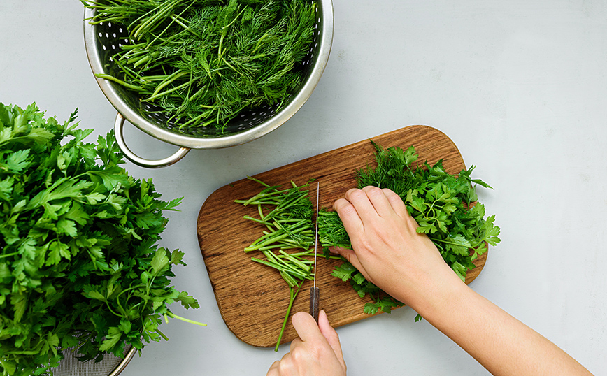Κόψιμο βοτάνων Κόψιμο βοτάνων