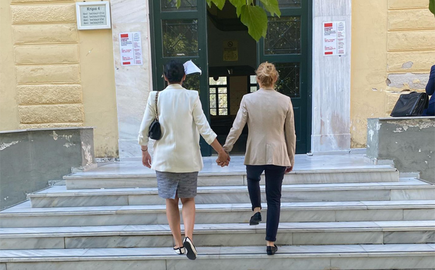 Γιούλικα Σκαφιδά: Το μήνυμα της ηθοποιού από το δικαστήριο – «Καμία μόνη. Ποτέ ξανά»