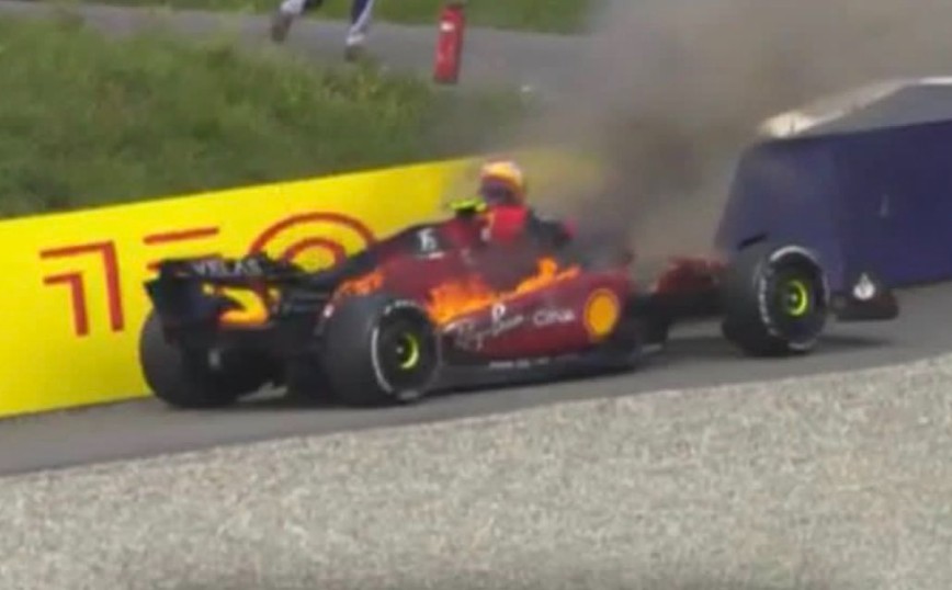 Formula 1: Στις φλόγες η Ferrari του Σάινθ &#8211; Δείτε το βίντεο