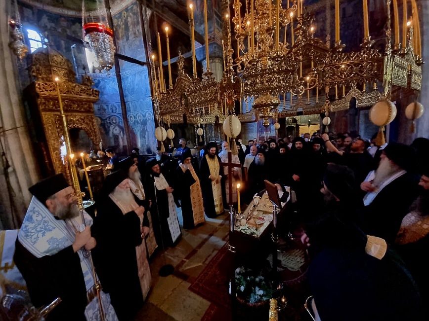 Τρίκαλα: Πλήθος πιστών προσκύνησε το Σκήνωμα του Μακαριστού γερόντος Ιγνάτιου – Δείτε βίντεο