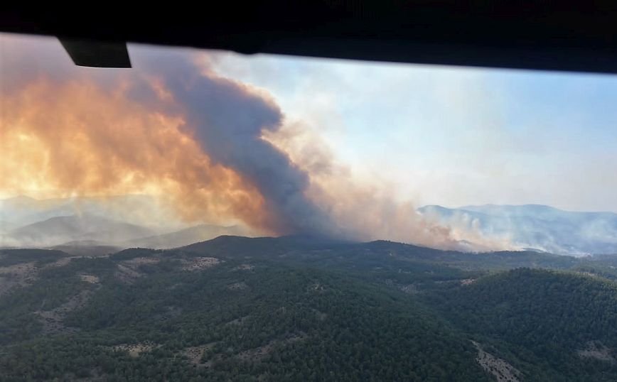 Φωτιά στον Έβρο: Μάχη με τις φλόγες για τέταρτη μέρα &#8211; Εκκενώθηκε το χωριό Δαδιά