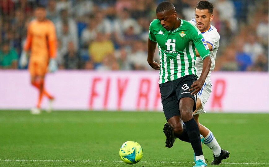 Θύμα ληστείας στη Μύκονο ο Γουίλιαμ Καρβάλιο Θύμα ληστείας στη Μύκονο ο Γουίλιαμ Καρβάλιο