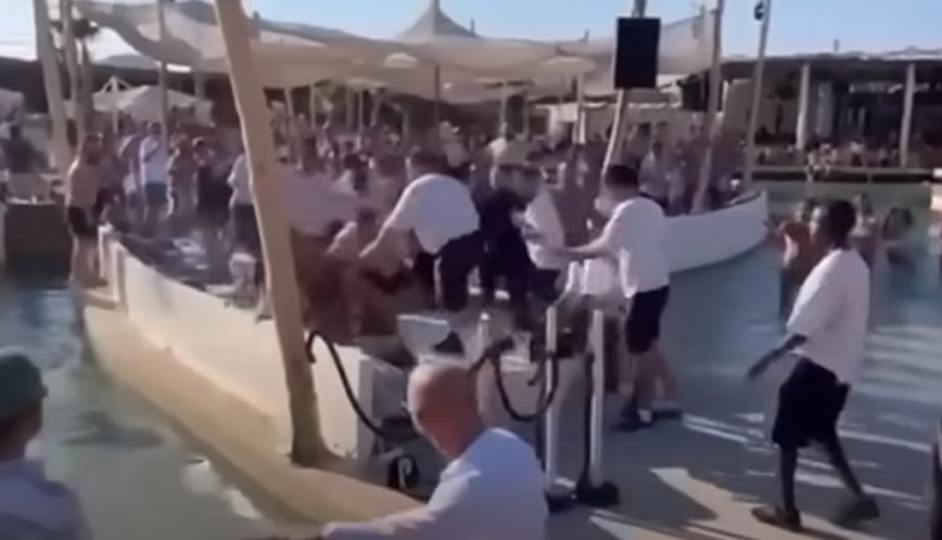 Μύκονος: Άγριος καυγάς μεταξύ μεθυσμένων πελατών – Το beach bar μετατράπηκε σε ρινγκ