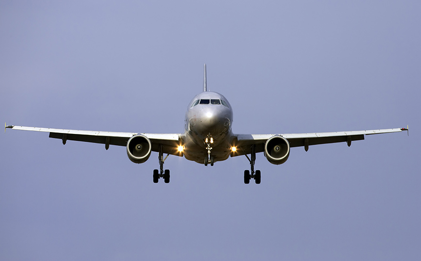 Χαμός σε πτήση προς Χανιά – 43χρονος έκανε σαματά ενώ το αεροπλάνο βρισκόταν στον αέρα