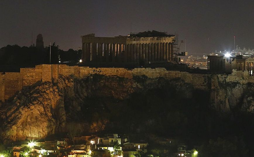 Εξοικονόμηση Ενέργειας: Από τον Αύγουστο πρόγραμμα συσκότισης μνημείων και μείωσης στο δημόσιο φωτισμό