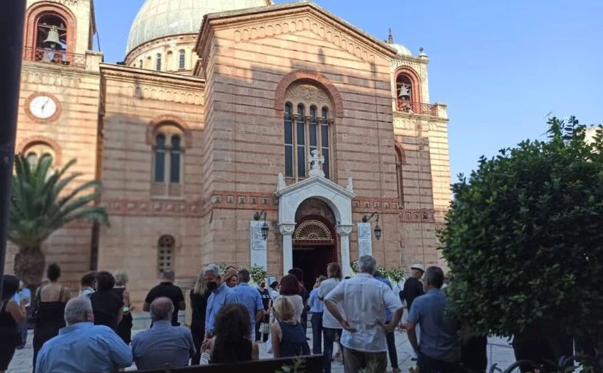 Μαρίτα Αγγελοπούλου: Σε κλίμα οδύνης το τελευταίο αντίο στο Αίγιο