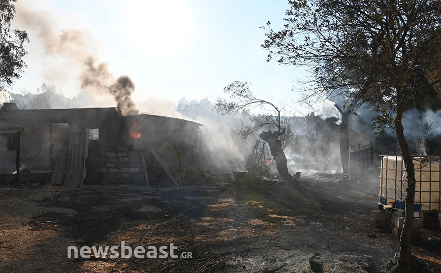 Φωτιά στη Μάνδρα Φωτιά στη Μάνδρα