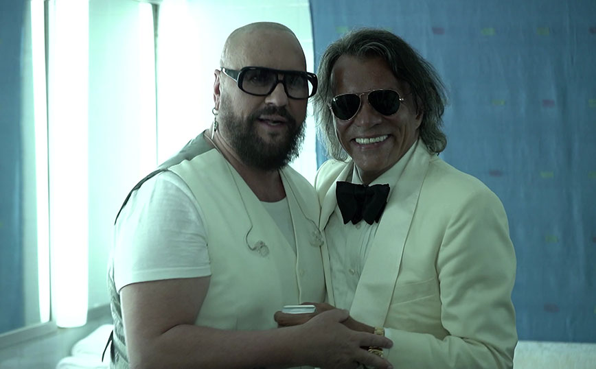 Στο Γηροκομείο: Ο Desmond Child απέναντι από τον Ηλία Ψινάκη – «Εδώ συμβαίνουν μαγικά πράγματα»