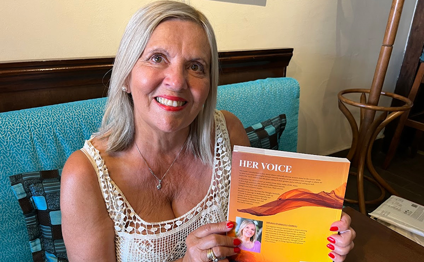 Η Ελληνίδα από την Αυστραλία που δίνει «φωνή» σε 42 γυναίκες