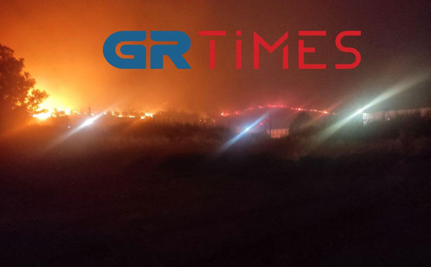 Προ των πυλών της Ιτέας η φωτιά