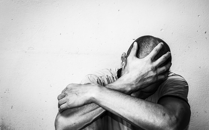 Πώς τα αντικαταθλιπτικά κυριάρχησαν στην αγορά – Η «ορμόνη της ευτυχίας» στη μάχη κατά της κατάθλιψης