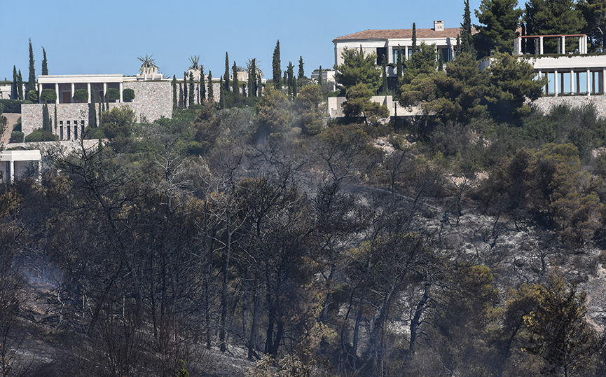 Χωρίς ενεργό μέτωπο οι φωτιές – Πόσο επεκτάθηκε η πυρκαγιά στη Φωκίδα, σβήστηκε στο Κρανίδι