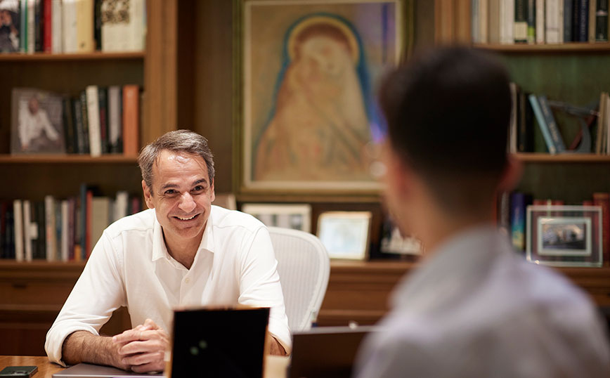 Συνάντηση Κυριάκου Μητσοτάκη με τον αριστούχο Κούρος Συνάντηση Κυριάκου Μητσοτάκη με τον αριστούχο Κούρος