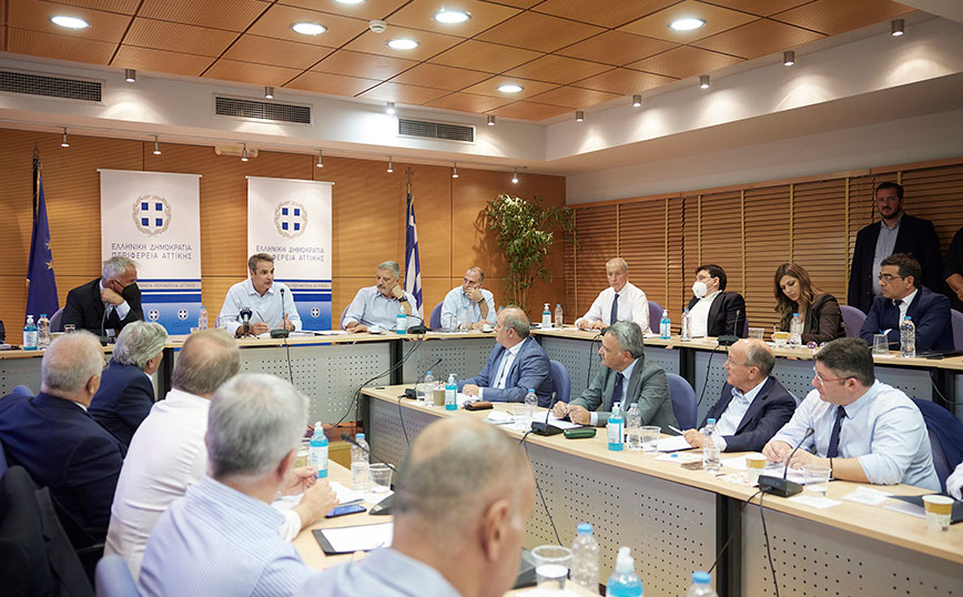 Σύσκεψη του Κυριάκου Μητσοτάκη με τους δημάρχους Ανατολικής Αττικής Σύσκεψη του Κυριάκου Μητσοτάκη με τους δημάρχους Ανατολικής Αττικής
