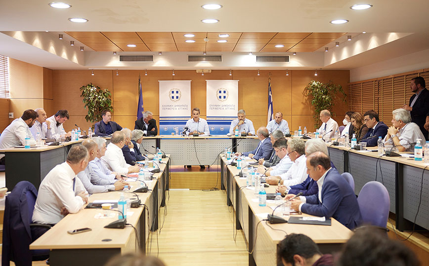 Σύσκεψη του Κυριάκου Μητσοτάκη με τους δημάρχους Ανατολικής Αττικής Σύσκεψη του Κυριάκου Μητσοτάκη με τους δημάρχους Ανατολικής Αττικής