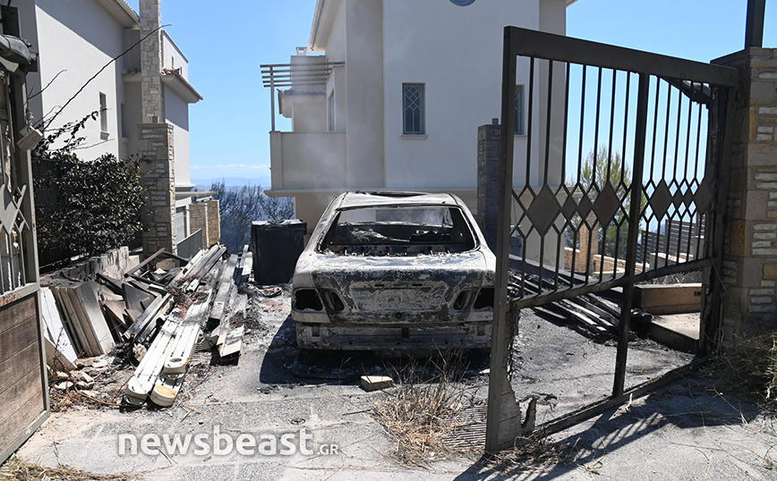 Φωτιά στην Πεντέλη Φωτιά στην Πεντέλη