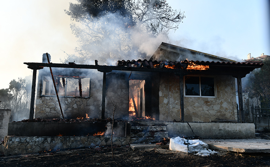 Φωτιά στην Πεντέλη
