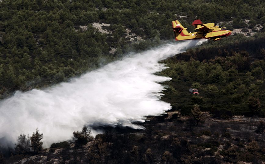 Φωτιά τώρα στο Ζευγολατιό Κορινθίας &#8211; Διακοπή δρομολογίων προαστιακού