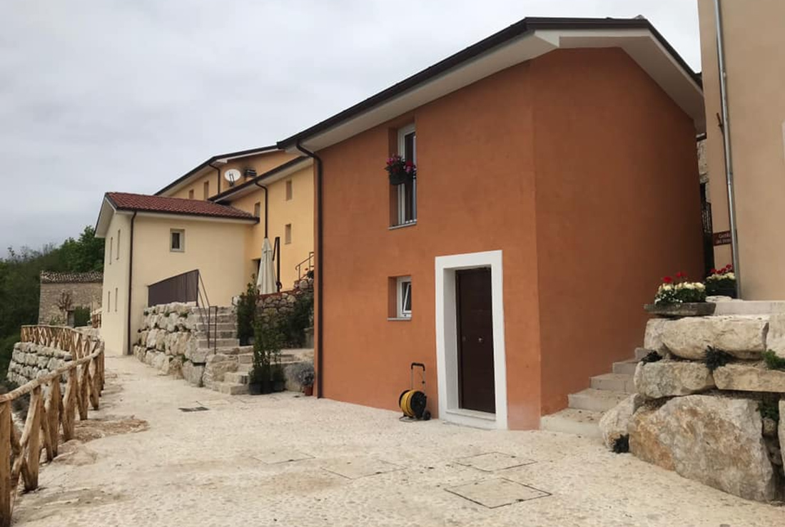 Ο Σκωτσέζος επιχειρηματίας που αγόρασε ένα ολόκληρο χωριό στην Ιταλία προς τιμήν των προγόνων του Ο Σκωτσέζος επιχειρηματίας που αγόρασε ένα ολόκληρο χωριό στην Ιταλία προς τιμήν των προγόνων του