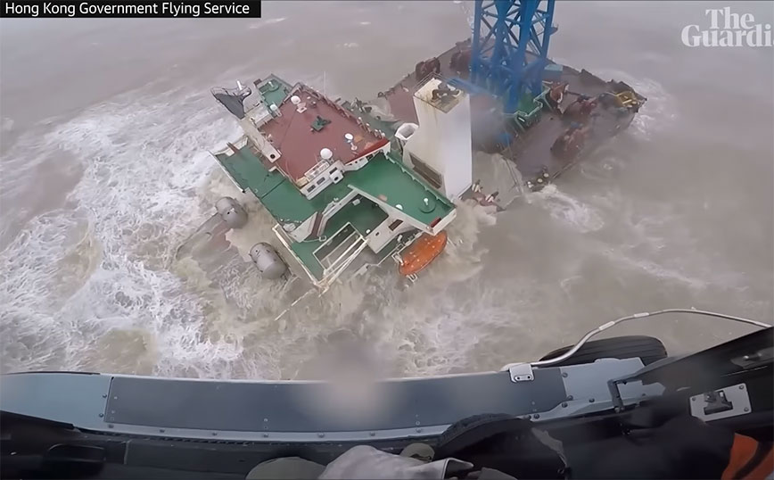 Κίνα: Ο τυφώνας Τσάμπα έκοψε στα δυο πλοίο και έστειλε στο θάνατο δώδεκα άτομα