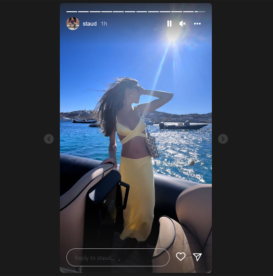 Ο Έλον Μασκ με καστανή καλλονή στη Μύκονο Ο Έλον Μασκ με καστανή καλλονή στη Μύκονο