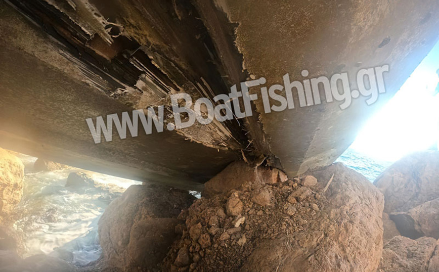 Σκάφος της Τουρκικής Ακτοφυλακής προσέκρουσε στα βράχια Σκάφος της Τουρκικής Ακτοφυλακής προσέκρουσε στα βράχια