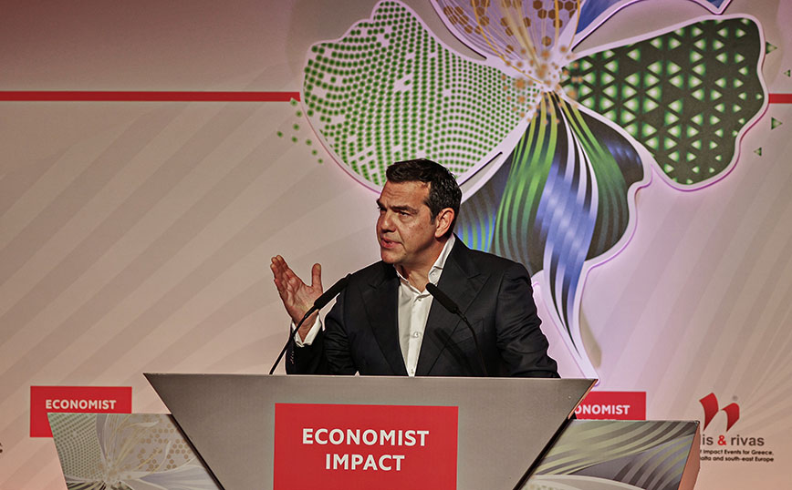 Τσίπρας: Αναγκαία η πολιτική αλλαγή για να βρει η χώρα τον βηματισμό της