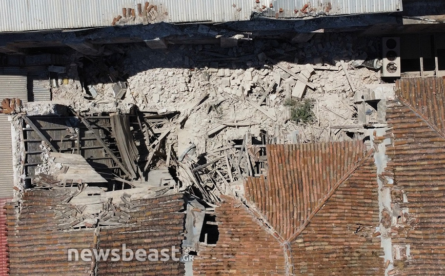 Κατάρρευση στέγης του ιστορικού ωδείου στη Φειδίου Εξωτερικός Κατάρρευση στέγης του ιστορικού ωδείου στη Φειδίου Εξωτερικός