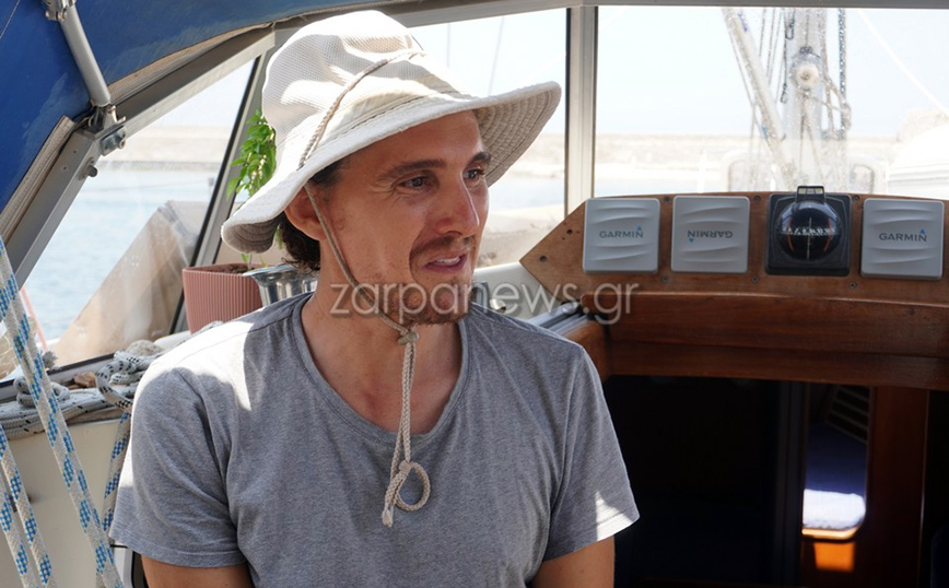 Ο Χανιώτης που ζει έξι χρόνια σε σκάφος Ο Χανιώτης που ζει έξι χρόνια σε σκάφος