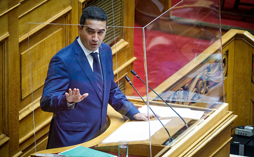 Κατρίνης στη Βουλή: Ο πρωθυπουργός δηλώνει ότι έχει άγνοια για την παρακολούθηση Ανδρουλάκη, αλλά δεν πείθει