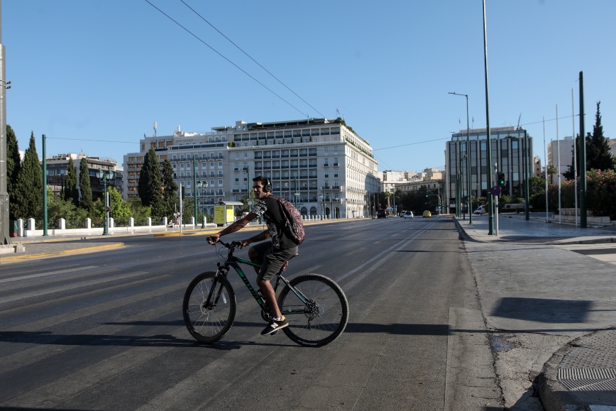 Έρημη η Αθήνα τον Δεκαπενταύγουστο &#8211; Μόνο οι τουρίστες στην Ακρόπολη έδιναν ζωή στην πόλη