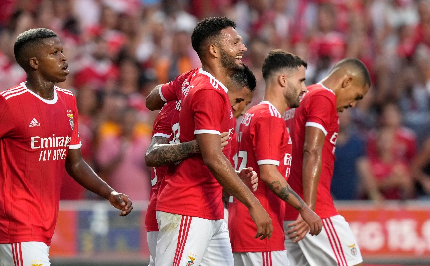 Champions League: Αγκαλιά με την πρόκριση στους ομίλους η Μπενφίκα του Βλαχοδήμου – Δείτε τα γκολ