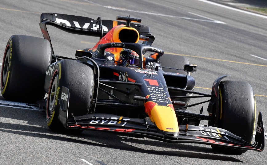 Formula 1: Νικητής και στη Μόντσα ο Φερστάπεν που αγκαλιάζει το πρωτάθλημα
