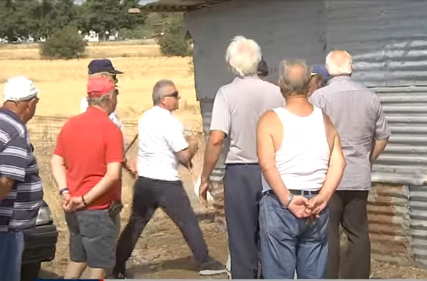 Αλεξανδρούπολη: Γαλλικά και ξύλο μεταξύ ηλικιωμένων σε συγκέντρωση για τη δημιουργία αγροτικής μονάδας – Δείτε βίντεο