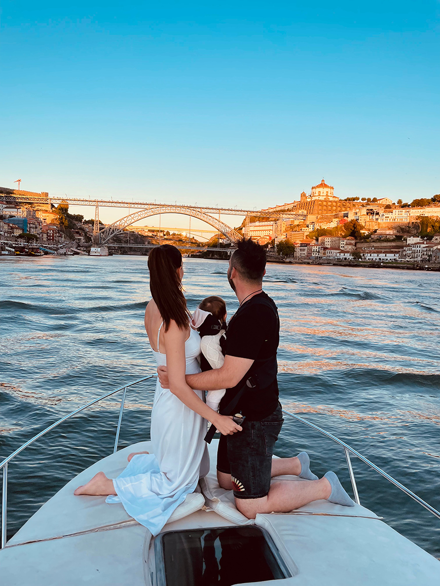 Μικρή Ταξιδιώτισσα Μικρή Ταξιδιώτισσα