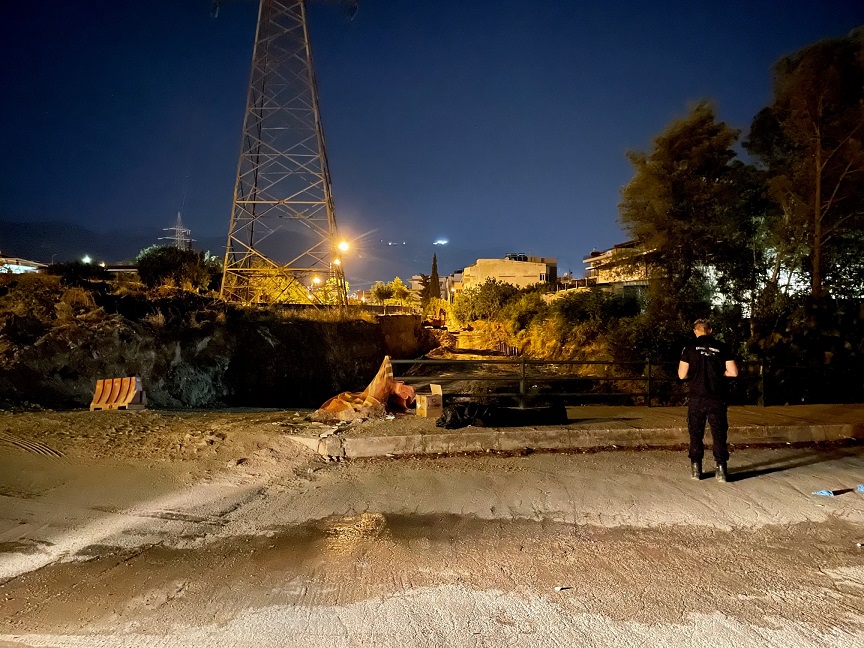 Σορός άνδρα ανασύρθηκε στο Μενίδι Σορός άνδρα ανασύρθηκε στο Μενίδι