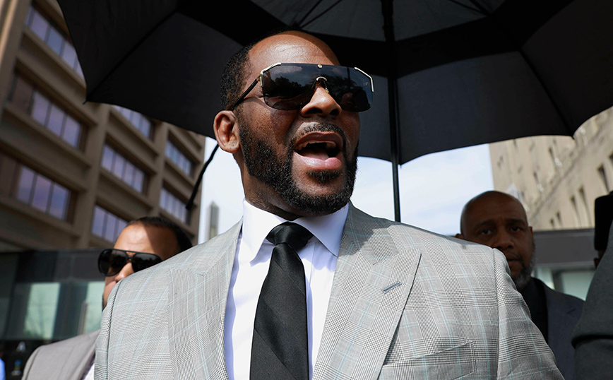 R. Kelly: Νέα καταγγελία από τη βαφτιστήρα του – «Με ανάγκαζε να κάνουμε σεξ από όταν ήμουν 15 χρονών»