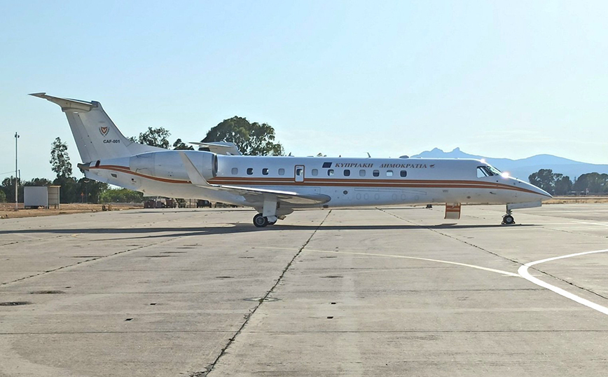 Αυτό είναι το αεροσκάφος που δωρίζει η ελληνική κυβέρνηση στον πρόεδρο της Κύπρου – Δείτε φωτογραφίες