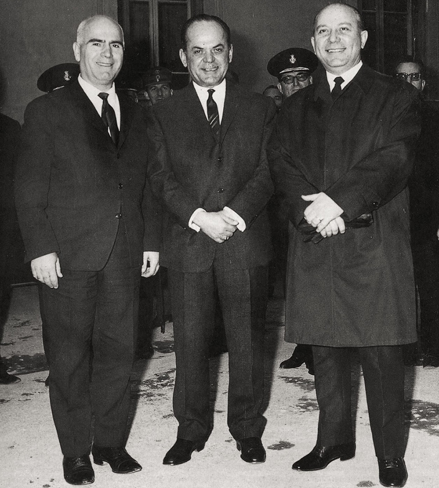 Από αριστερά, Στ. Παττακός, Γ. Παπαδόπουλος και ν. Μακαρέζος Από αριστερά, Στ. Παττακός, Γ. Παπαδόπουλος και ν. Μακαρέζος