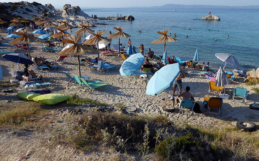 Διακοπές στην παραλία με κριτήριο το χαμηλό κόστος «ψηφίζουν» φέτος οι Έλληνες