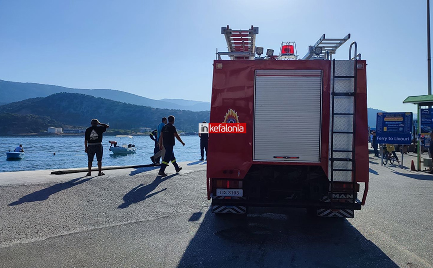 Τραγωδία στο λιμάνι του Αργοστολίου: Αυτοκίνητο έπεσε στην θάλασσα Τραγωδία στο λιμάνι του Αργοστολίου: Αυτοκίνητο έπεσε στην θάλασσα