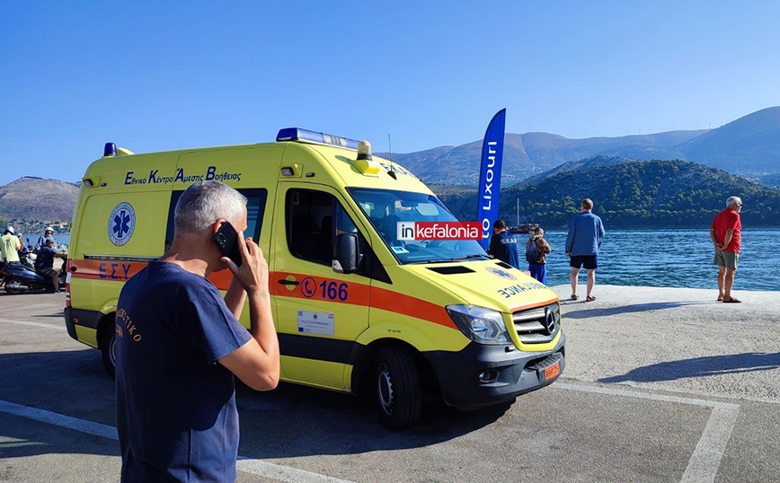 Τραγωδία στο λιμάνι του Αργοστολίου: Αυτοκίνητο έπεσε στην θάλασσα Τραγωδία στο λιμάνι του Αργοστολίου: Αυτοκίνητο έπεσε στην θάλασσα