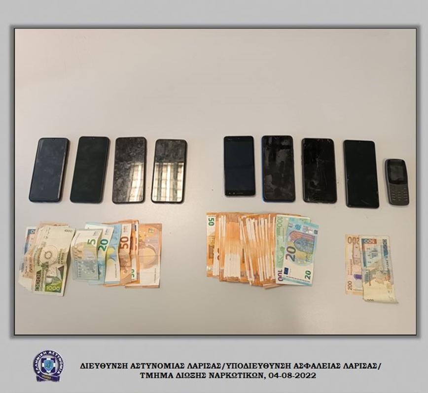 Αστυνομική επιχείρηση για ναρκωτικά στη Λάρισα Αστυνομική επιχείρηση για ναρκωτικά στη Λάρισα